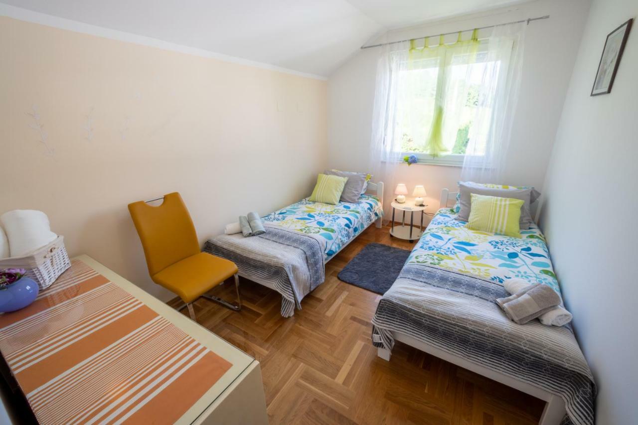 Stella House Mreznica Apartment Duga Resa Ngoại thất bức ảnh